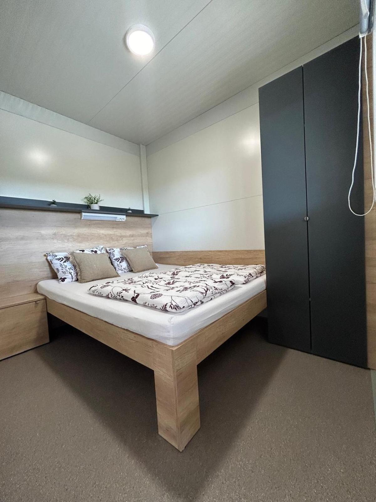 Mobile Home Vilmaris Pakoštane Buitenkant foto